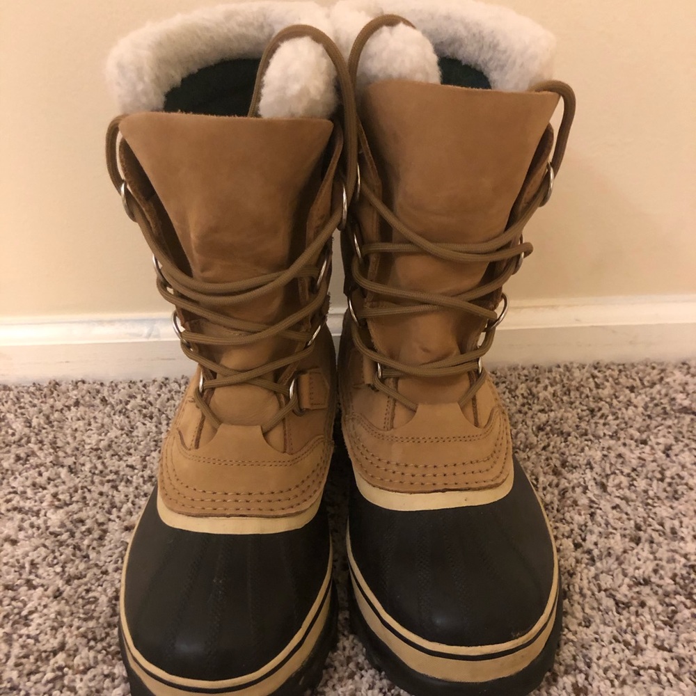 *Like New!* Sorel Caribou Boots - 7.5 (EUR 38.5)